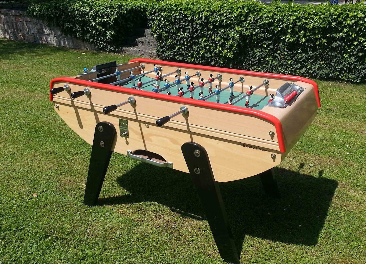 Babyfoot Bonzini dans le jardin