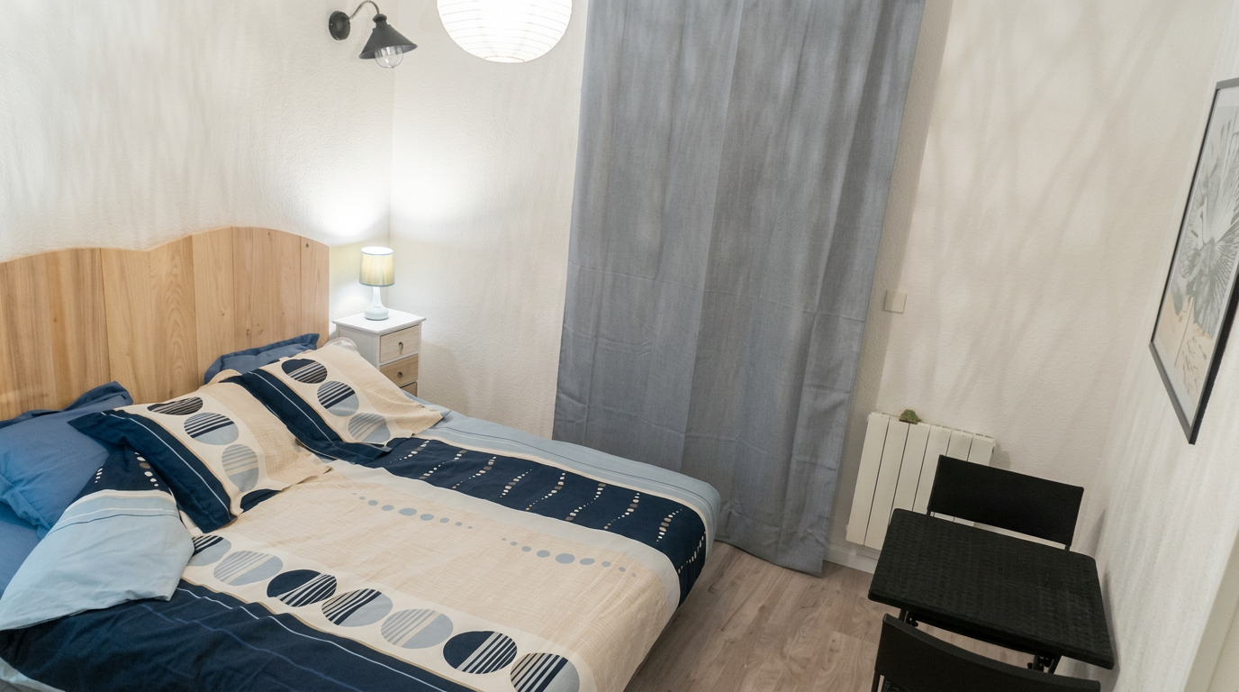 Chambre avec lit double